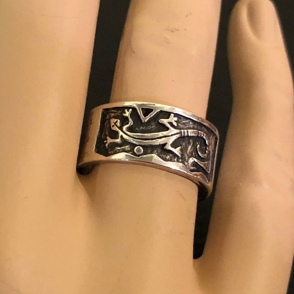 Artisan Jewelry - Sterling Silver Southwest Gecko Band Ring